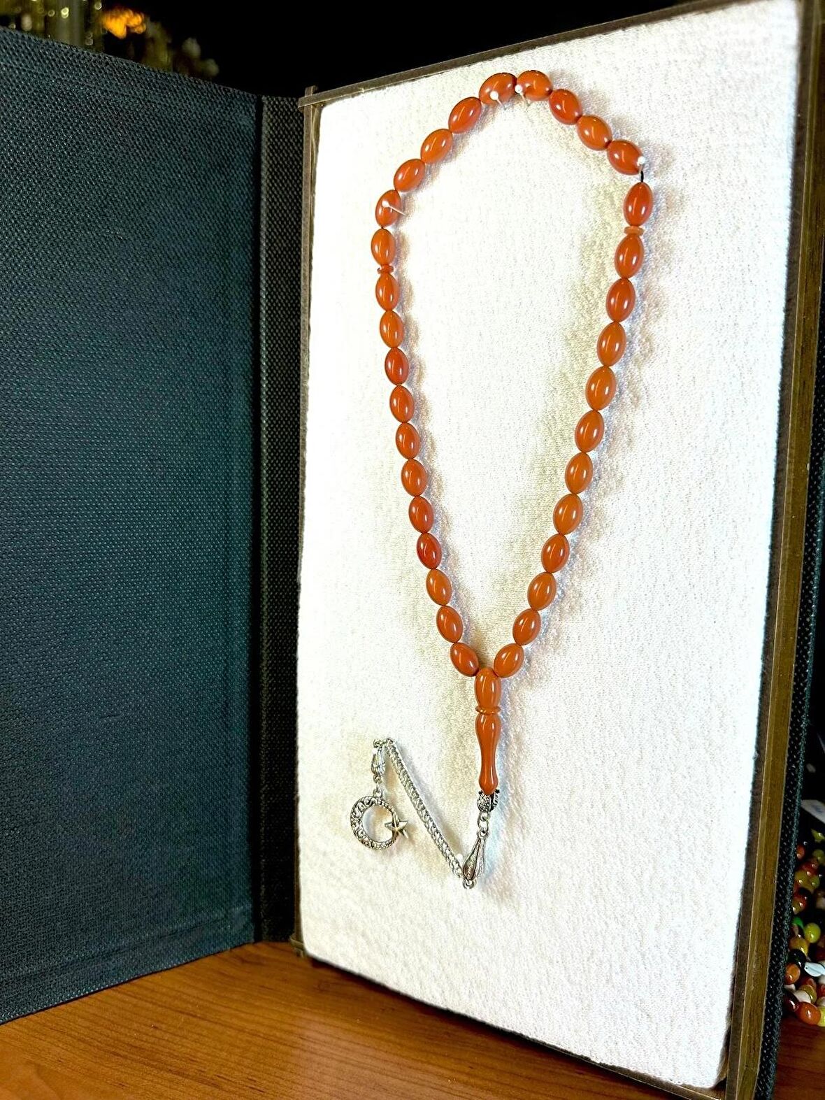 TURUNCU TOZ KEHRİBAR TESBİH ARPA KESİM T-155