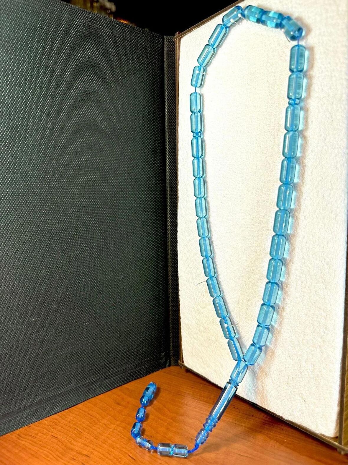 MAVİ RENKLİ UÇAK CAMI TESBİH KAPSÜL KESİM BÜYÜK BOY T-208