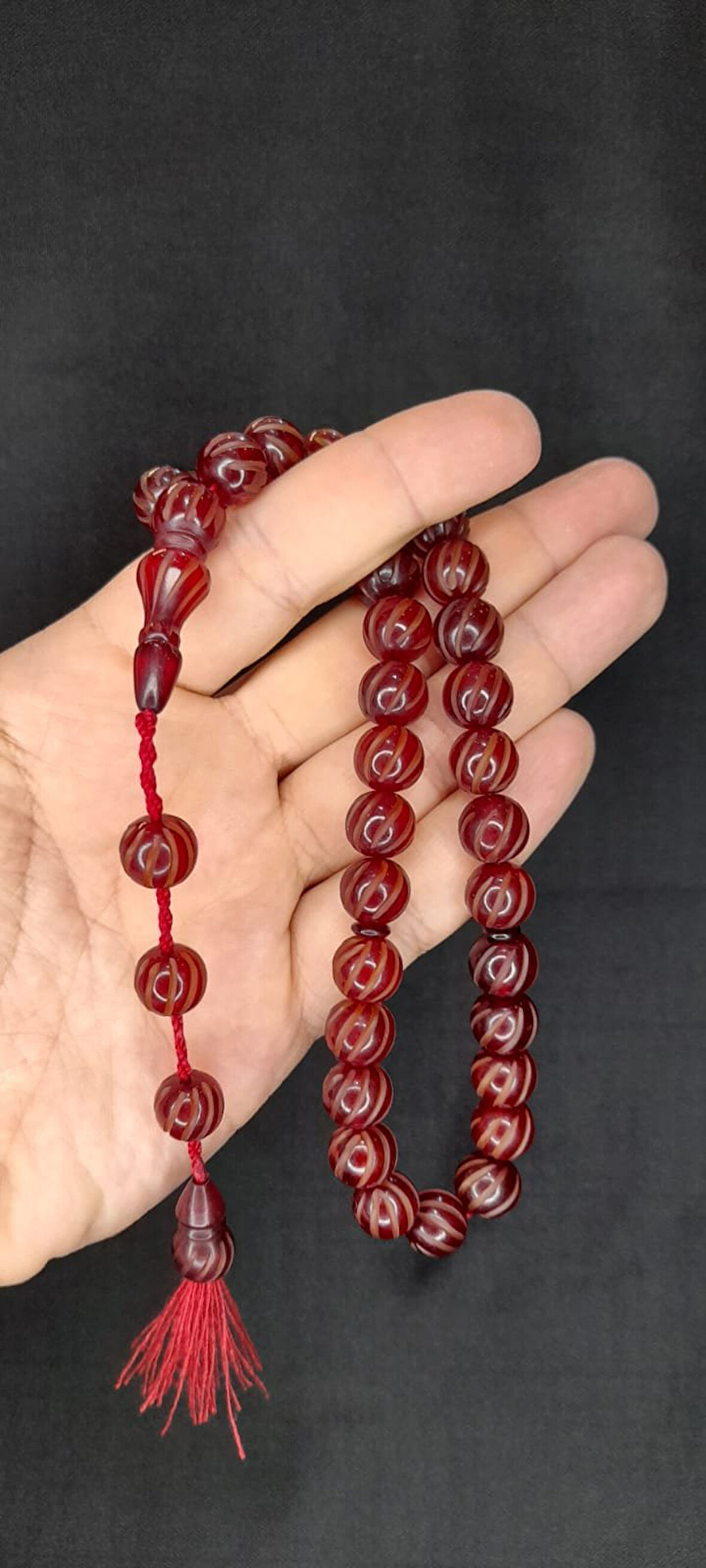 ÇUBUK KEHRİBAR TESBİH KALEM İŞÇİLİKLİ KÜRE KESİM BORDO RENK T-394