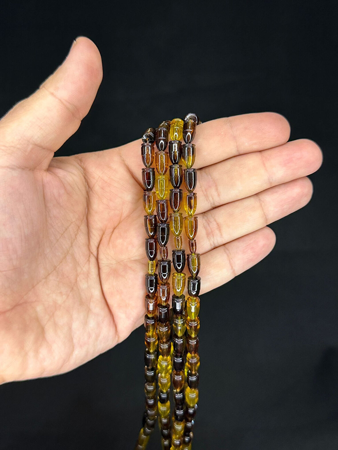 MERMİ KESİM SARI-SİYAH RENK PLASTİK TESBİH 4 ADET SET T-481-3