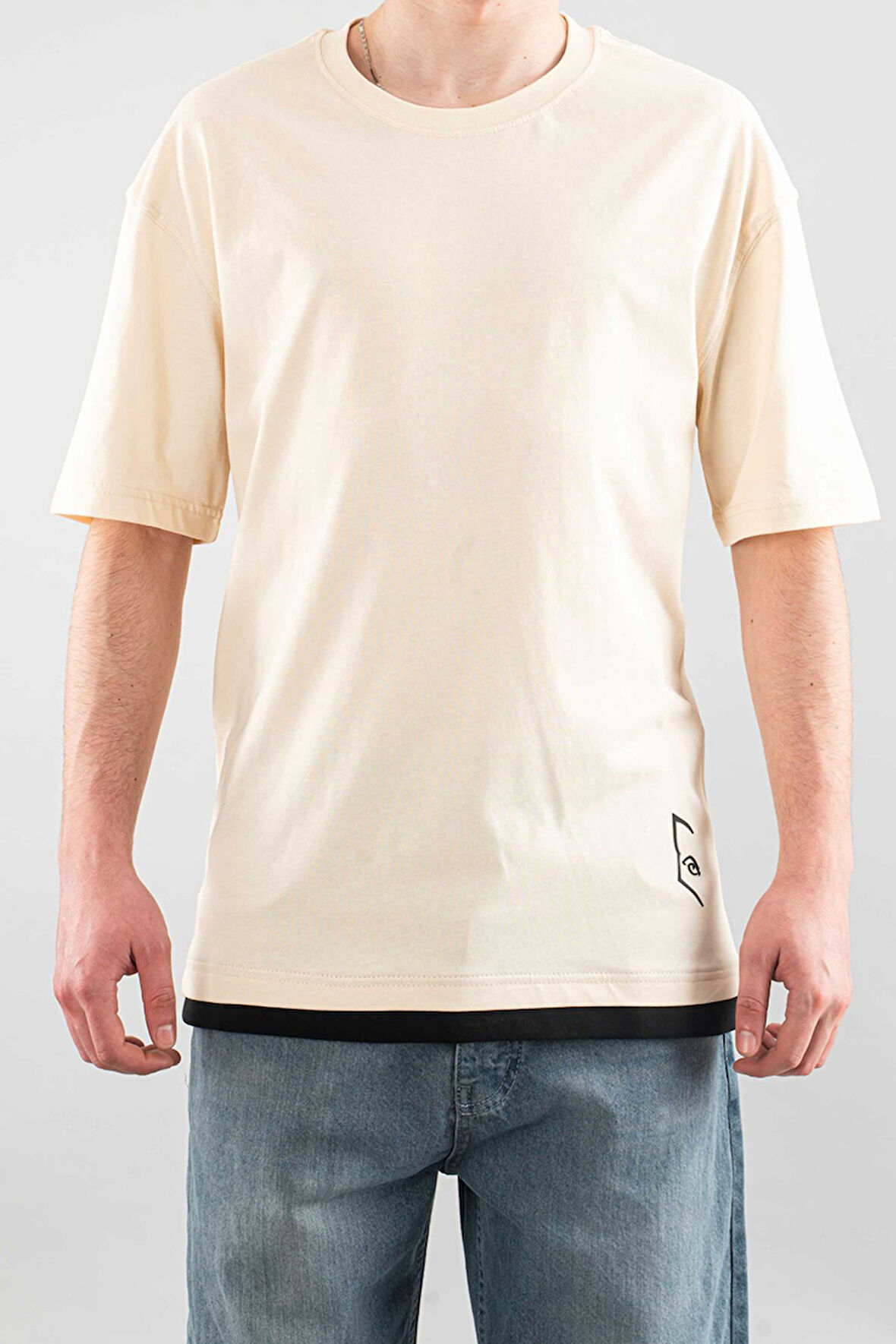 Erkek Özel Bisiklet Yaka Tişört Basic Yarı Owersize Düz Baskılı T-Shirt