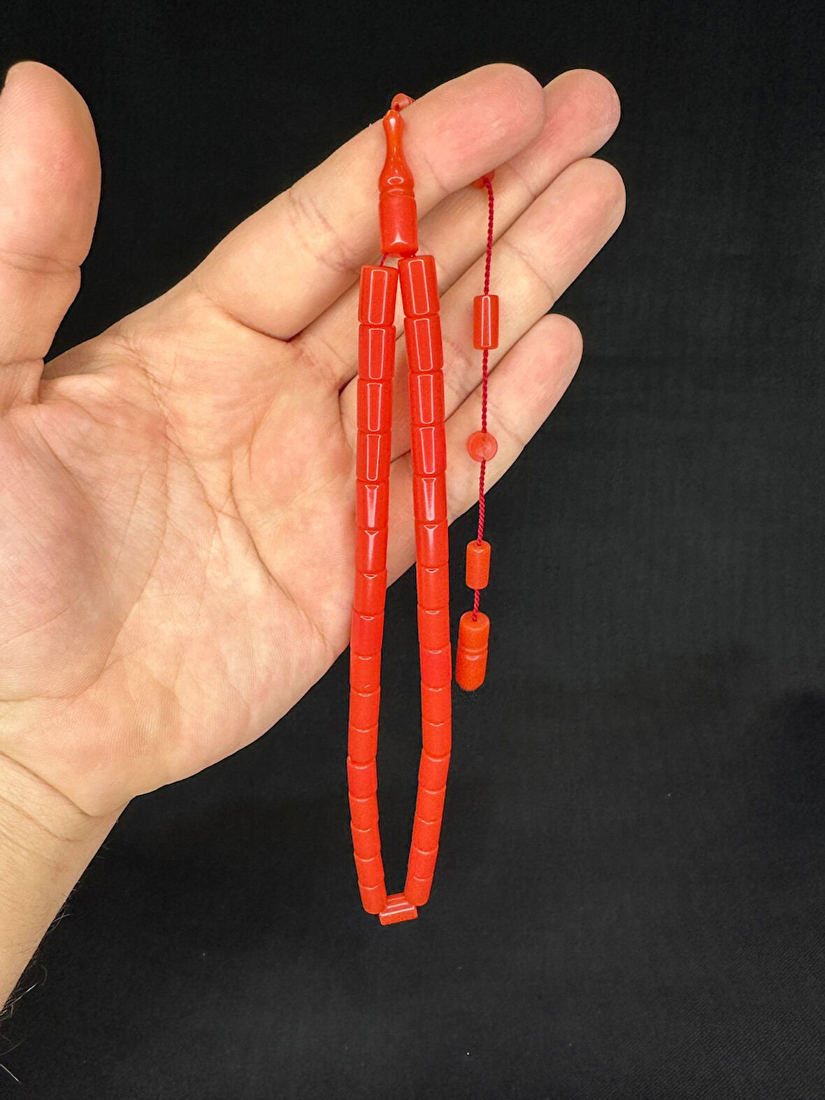 SIKMA ÇUBUK KEHRİBAR TESBİH AÇIK KIRMIZI RENKLİ KAPSÜL KESİM 10,5MMX7MM T-645