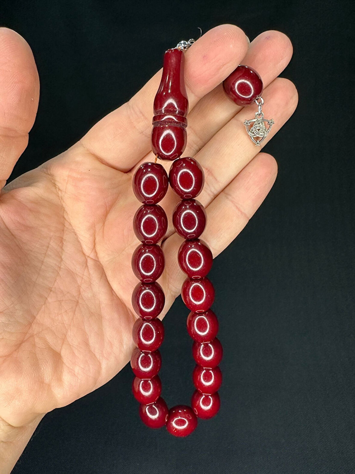 EFE BOY MASKOT ŞAK ŞAK TESBİH AKRİLİK BORDO BÜYÜK BOY T-739