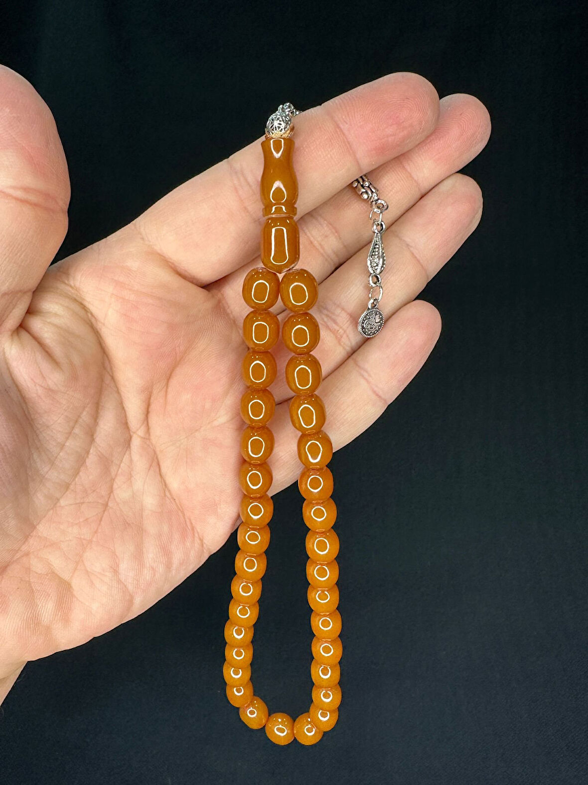 ÇUBUK KEHRİBAR TESBİH AÇIK KAHVE RENKLİ KAPSÜL KESİM 10MMX9MM T-745