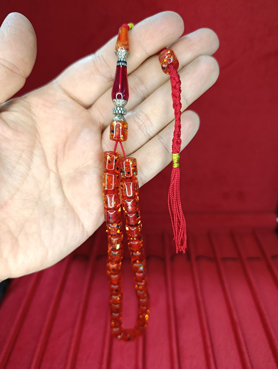 ÇUBUK KEHRİBAR TESBİH SİMLİ NECEF KAPSÜL KESİM KIRMIZI 10MMX8,5MM T-811