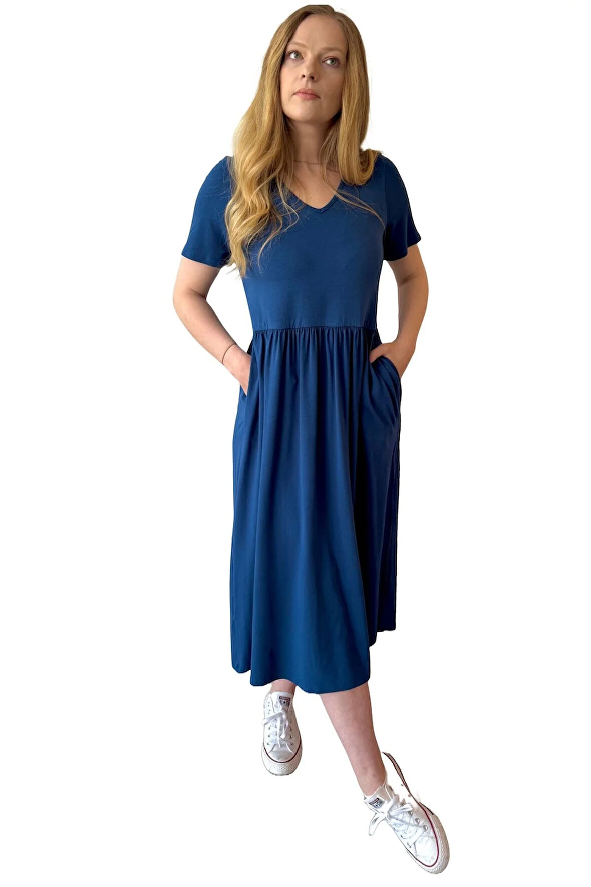 Cep Detaylı V Yaka Elbise