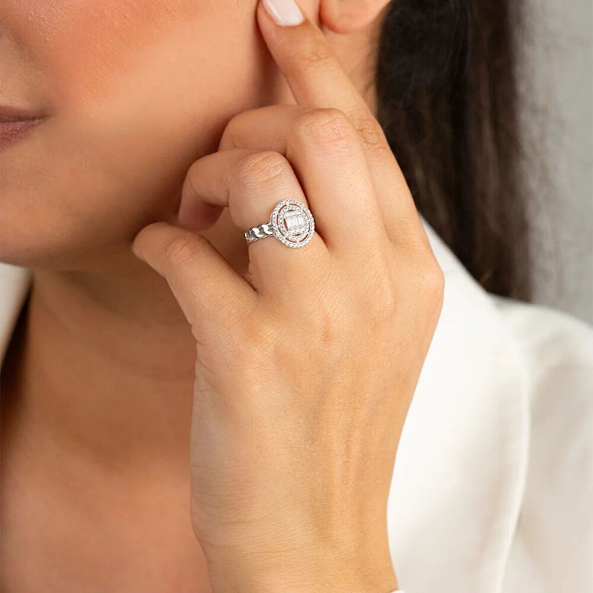 Gurmet Montür Beyaz Altın Baget Yüzük Oval Form