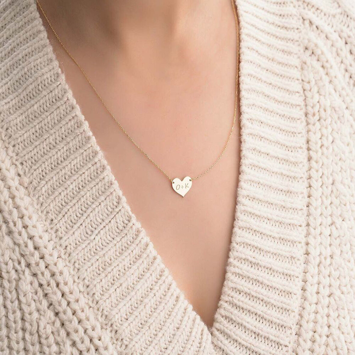 Kalp Plaka Altın Harf Kolye 14 Ayar Sarı Altın