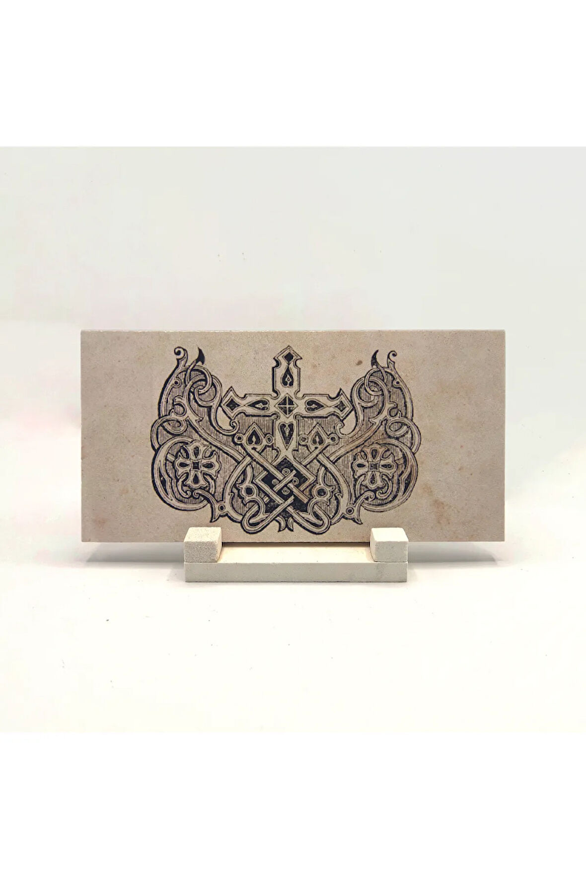 Haçlı Kral Tacı Motifi Baskılı Taş Masaüstlük 10X20