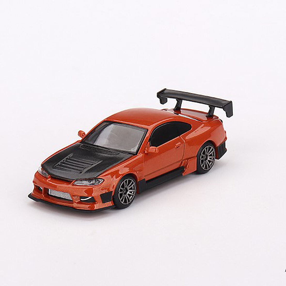 Mini GT 581 Nissan Silvia s15 D-MAX