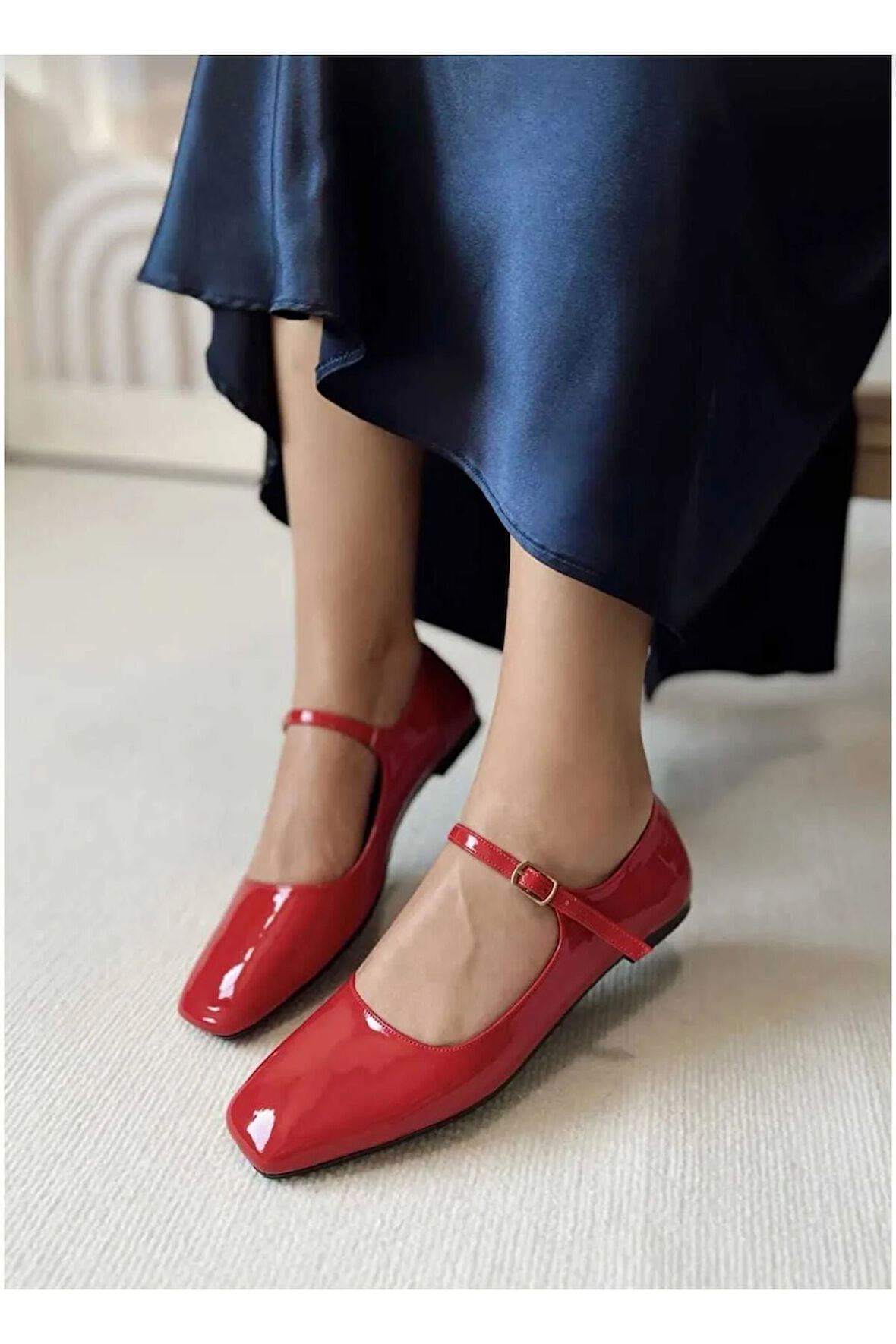 TEK TOKALI GÜNLÜK KIRMIZI RUGAN KADIN AYAKKABI