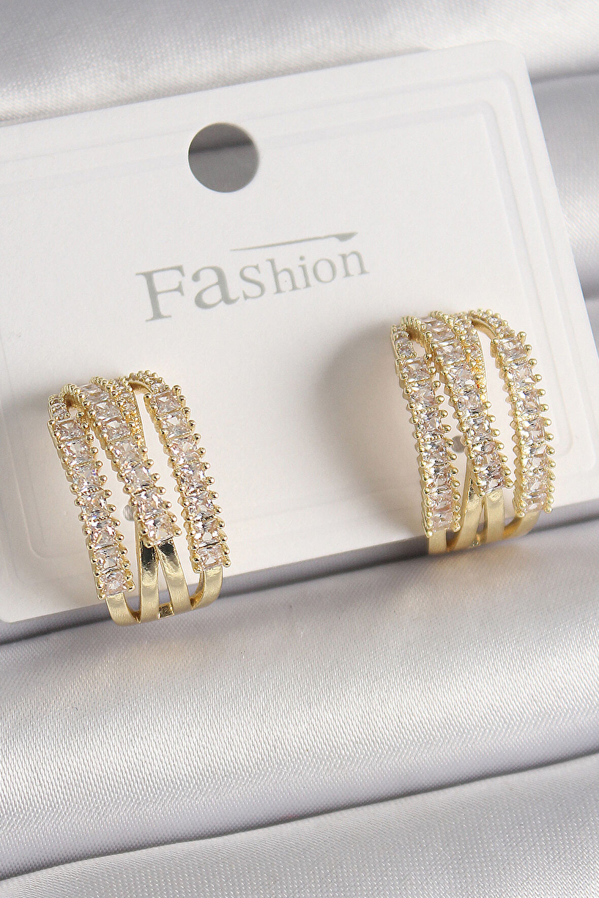 Pirinç Gold Renk Zirkon Taşlı Halka Model Kadın Küpe - TJ-BKP9929