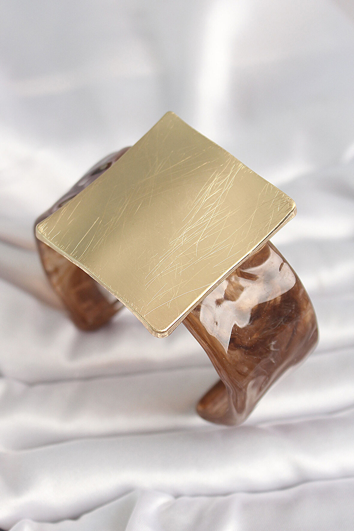 Kahverengi Mermer Desen Akrilik Plastik Gold Kare Plaka Model Vintage Kadın Bilezik - TJ-BB6682