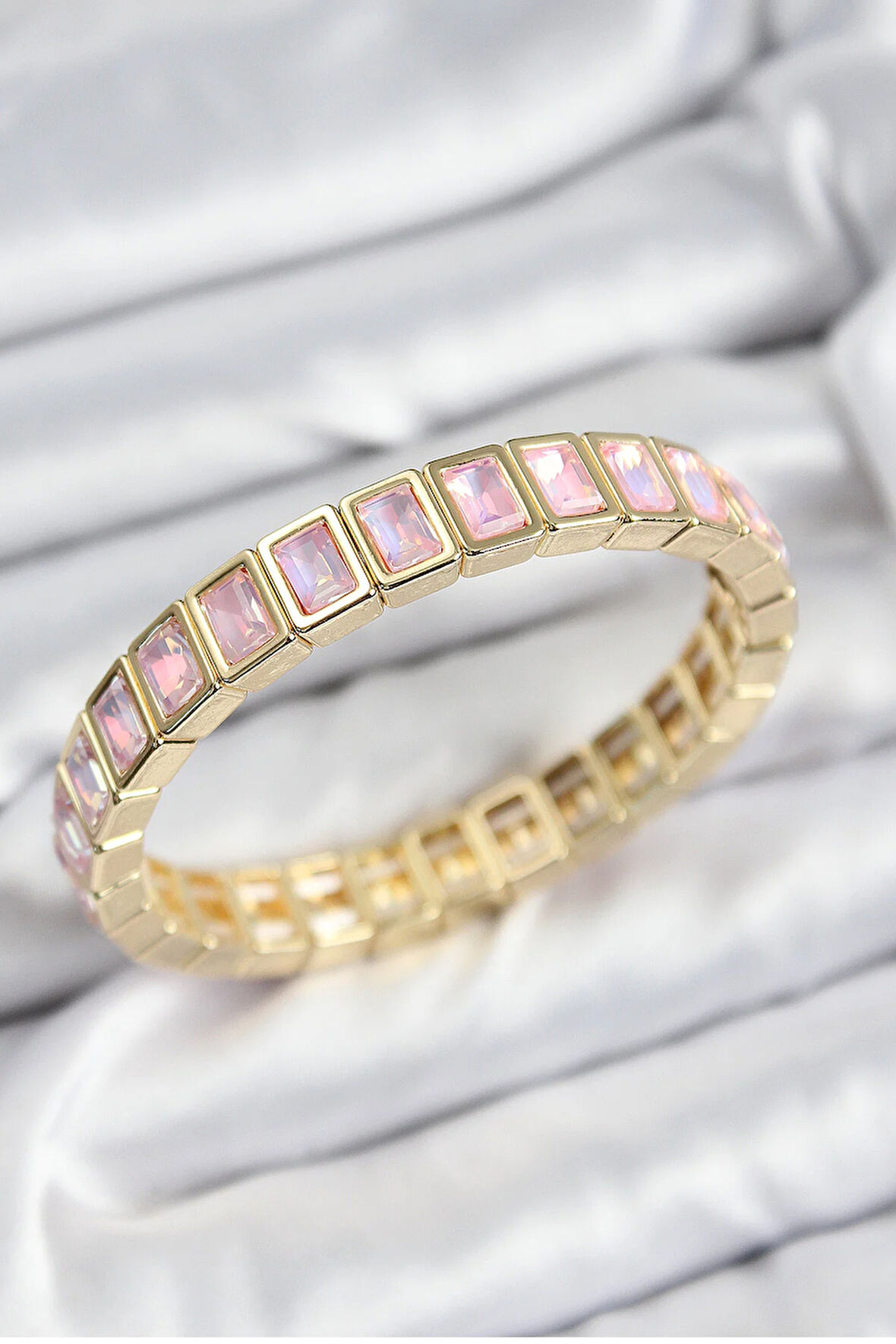 Tegan Pirinç Pembe Zirkon Taşlı Dikdörtgen Model Gold Renk Lastikli Kadın Bileklik TG27BB7491