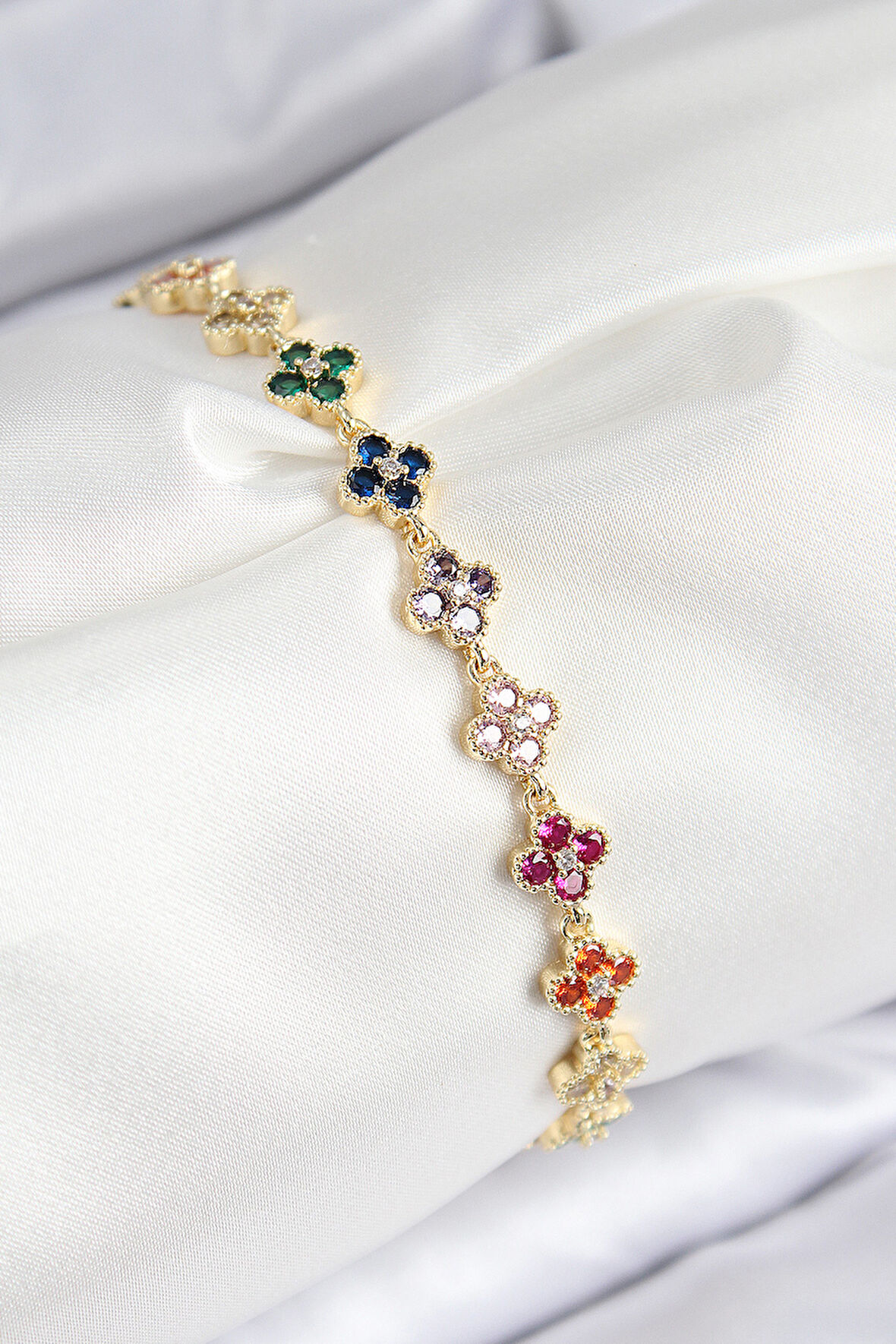 Tegan VIP Pirinç Renkli Zirkon Taşlı Yonca Model Gold Renk Kadın Bileklik TG27BB7781