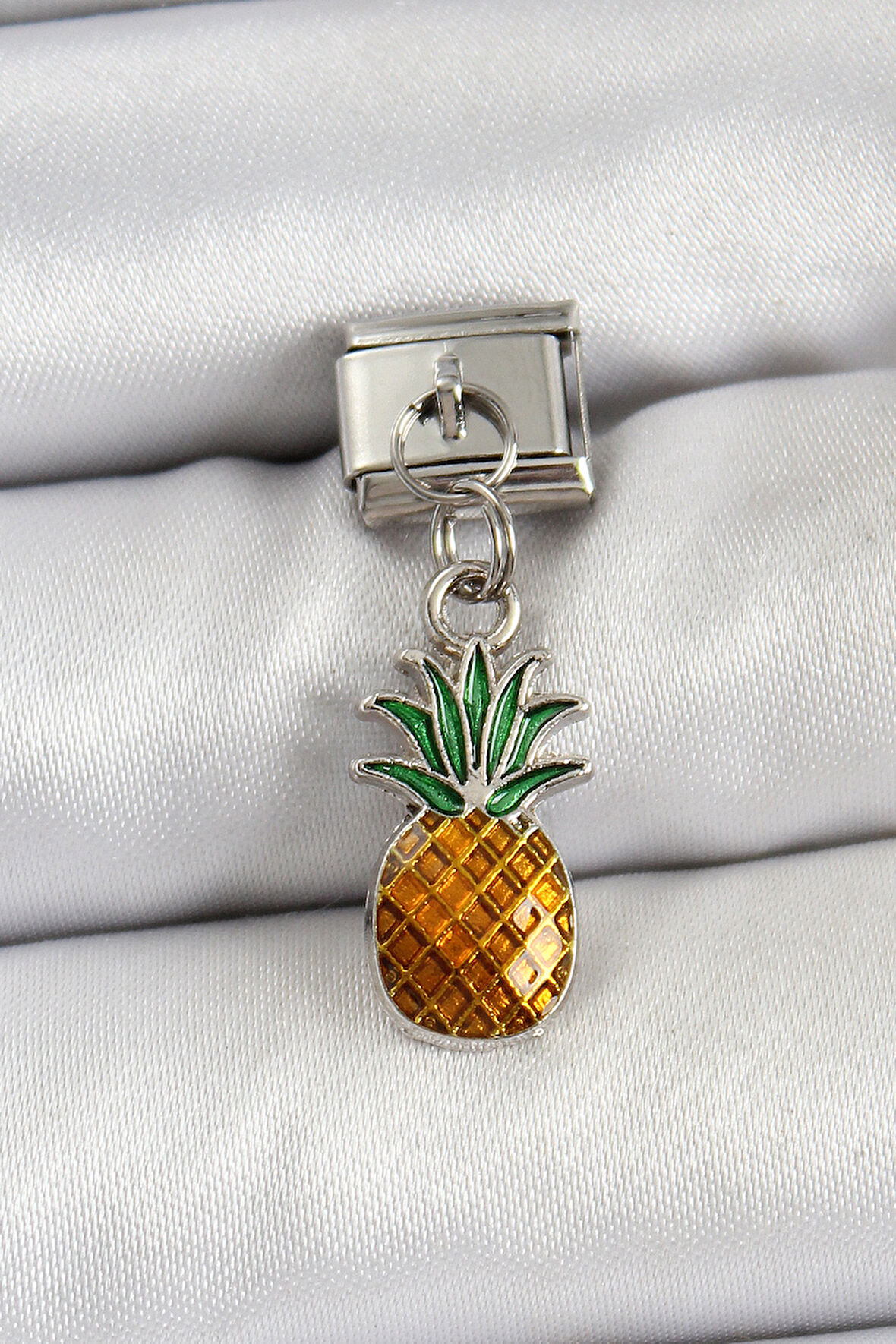 Tegan 316L Çelik Sallantılı Ananas Model Gümüş Renk Nomination Charm TG27BC1468
