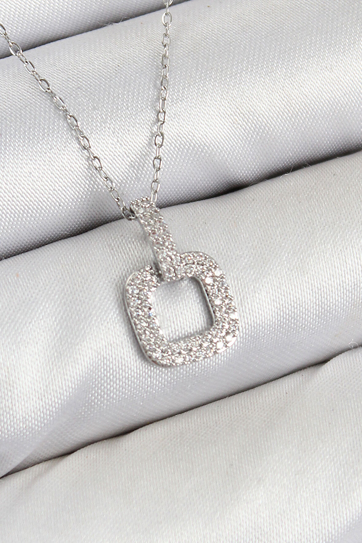 Tegan Pirinç Zirkon Taşlı Kare Model Gümüş Renk Kadın Kolye TG27BKO10409