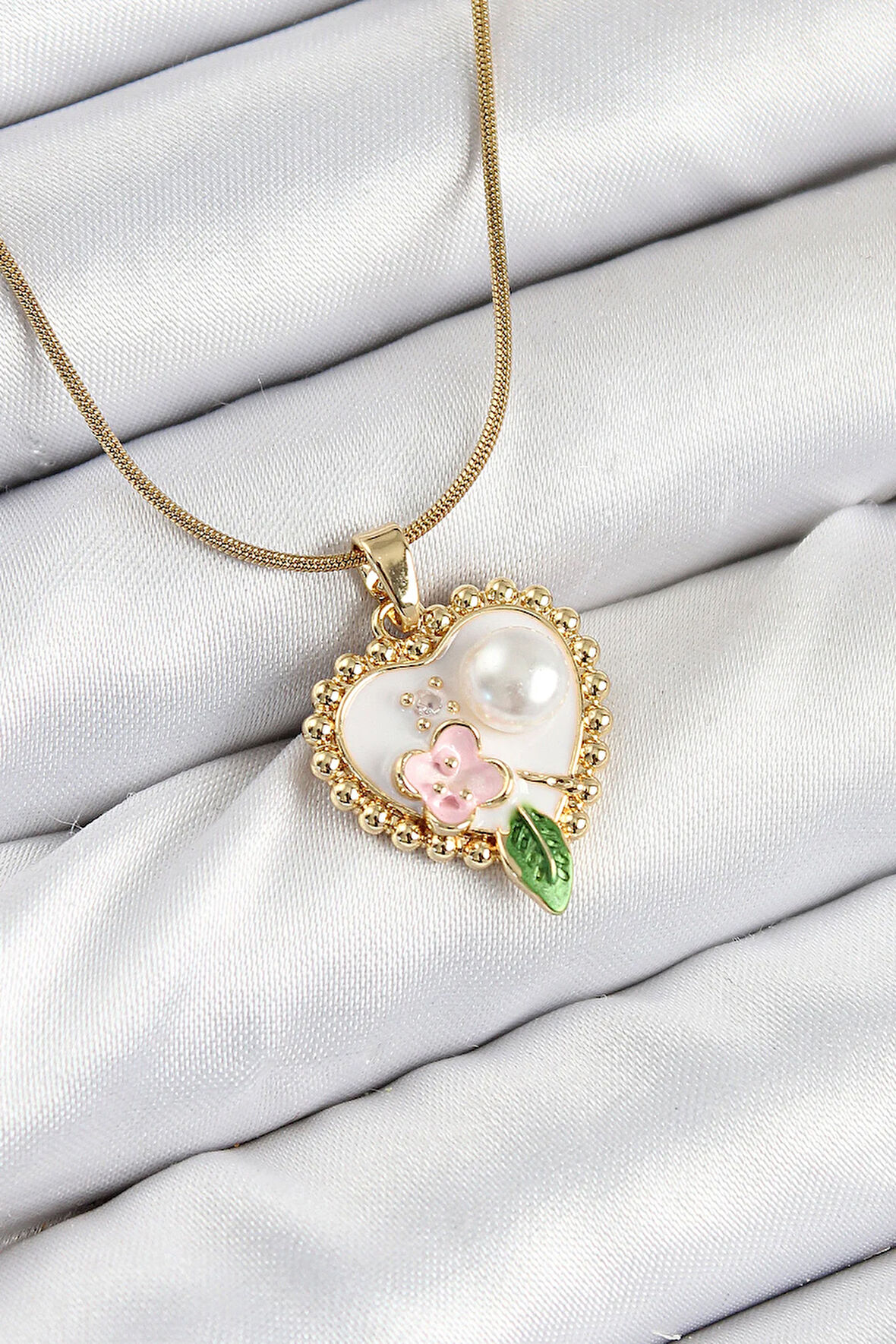 Tegan 316L Çelik Sanatsal Portre Model Gold Renk Kadın Kolye TG27BKO10486