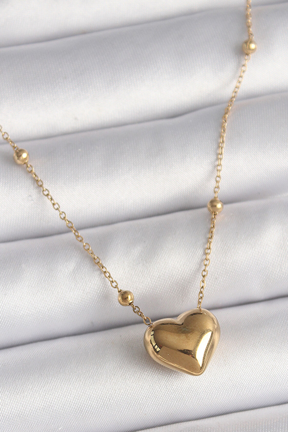 Tegan 316L Çelik Gold Renk Topçuk Detaylı Zincir Kalp Model Kadın Kolye TG27BKO9772