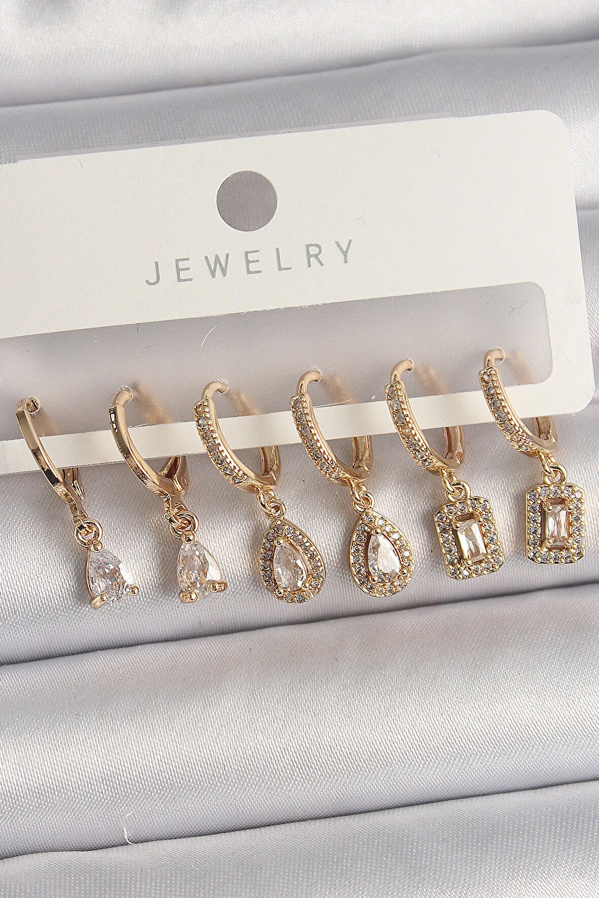 Tegan Pirinç Gold Renk Sallantı Zirkon Taşı Damla Model Kadın Küpe Seti TG27BKP10120