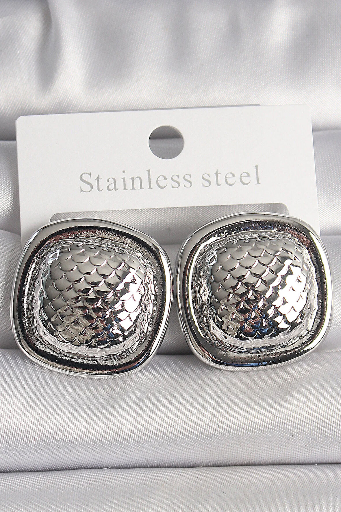 Tegan Pirinç Gümüş Renk İşlemeli Kare Model Kadın Küpe TG27BKP10156