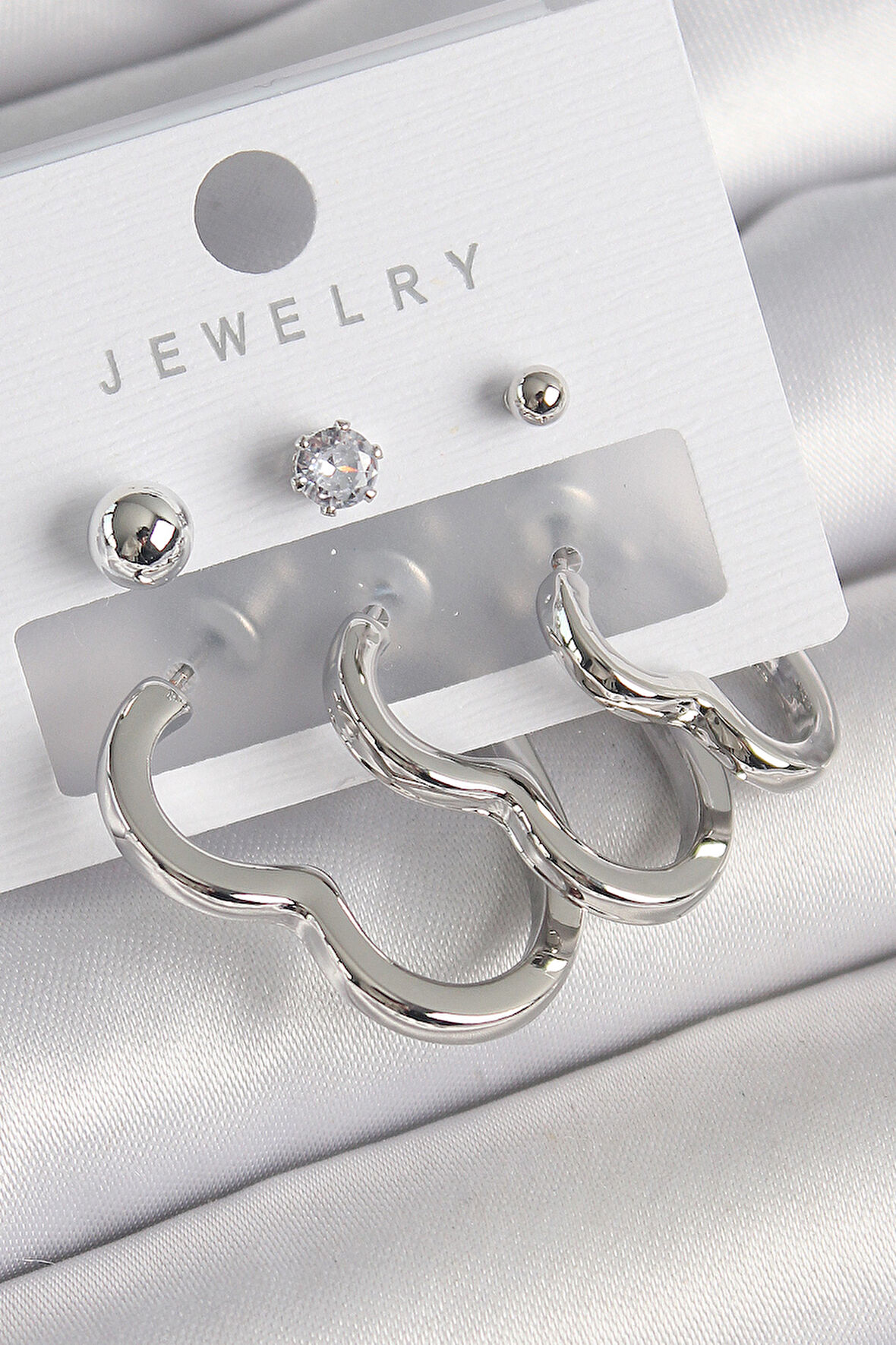 Tegan Pirinç Gümüş Renk Kalp Model Zirkon Taş Topçuk Detay Kadın Küpe Seti TG27BKP10307