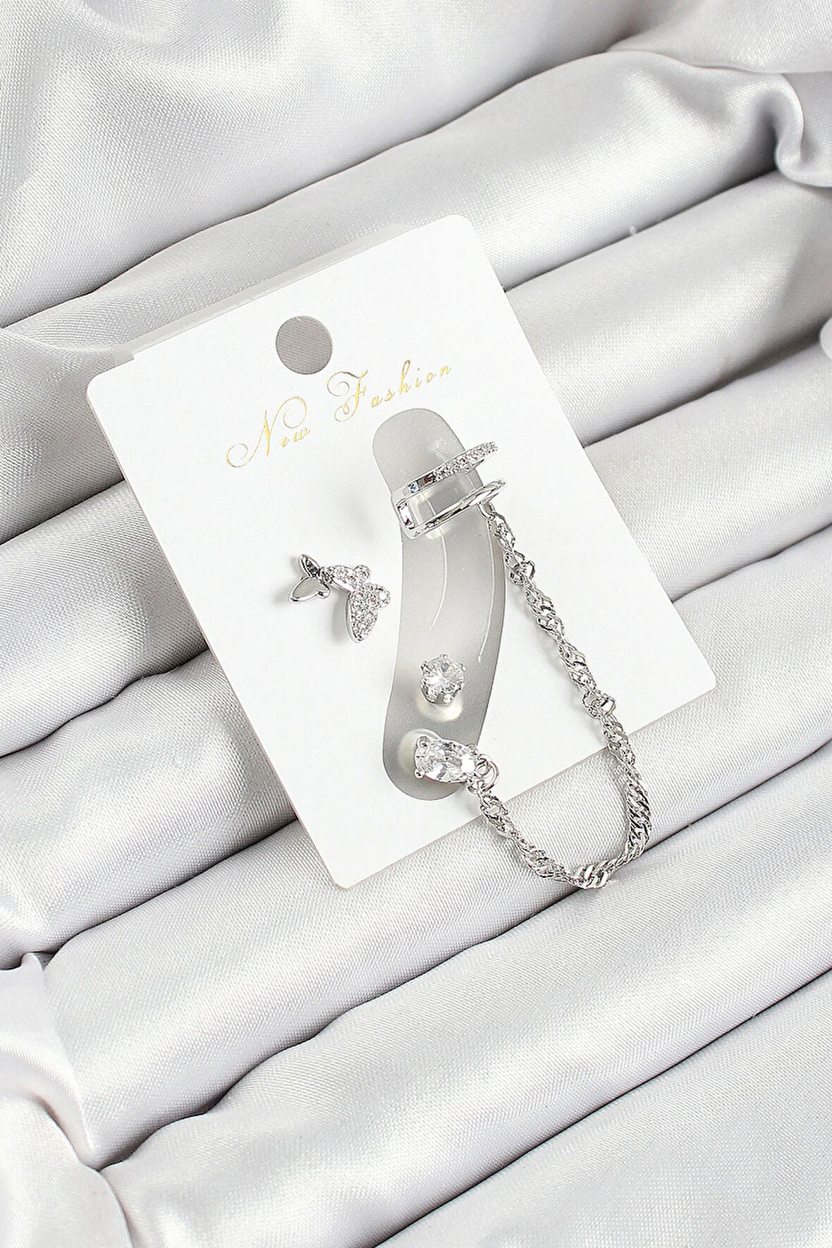 Tegan Pirinç Kelebek Figürlü Zirkon Taşlı Gümüş Renk 3'lü Kıkırdak Kadın Küpe Set TG27BKP10659