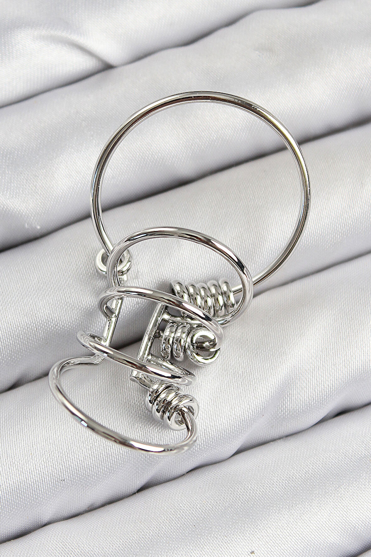 Tegan Pirinç Halkalı Model Gümüş Renk Kıkırdak Küpe TG27BKP11059