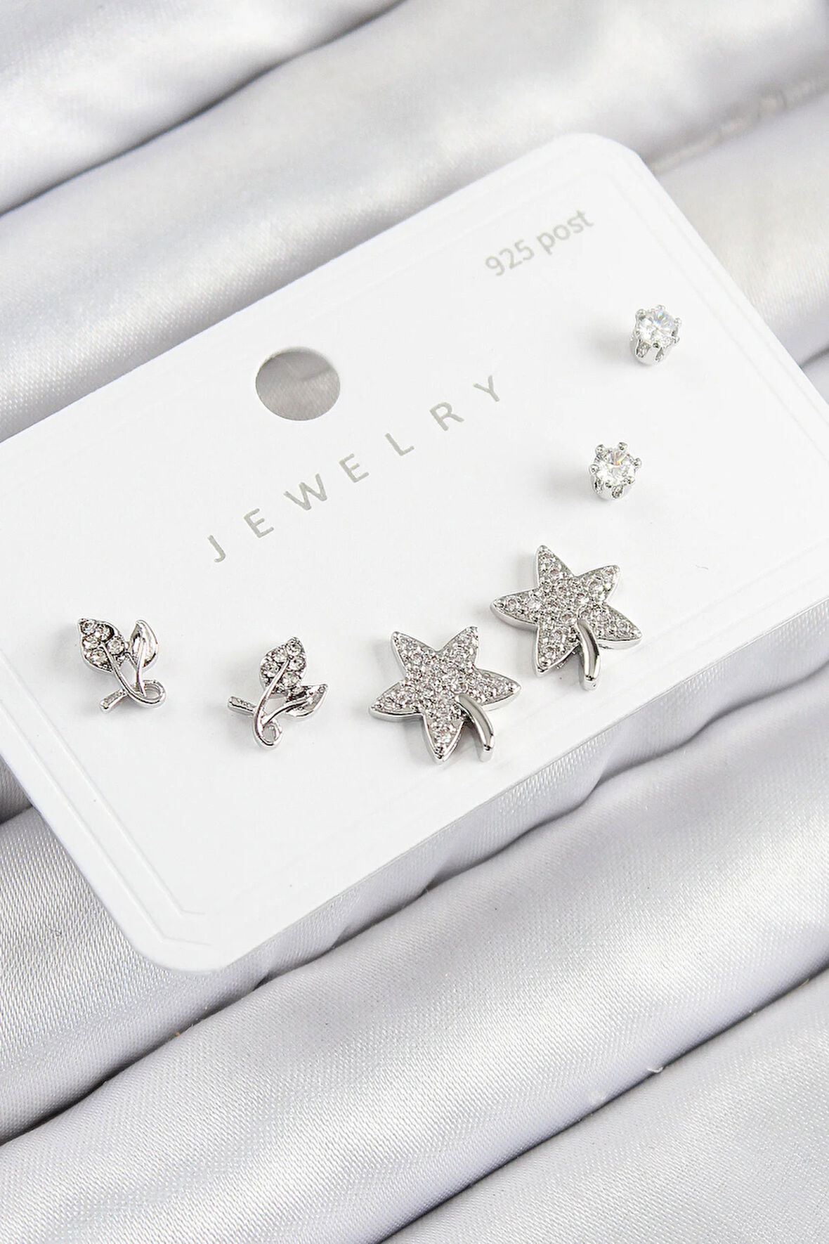 Tegan Pirinç Zirkon Taşlı Yıldız Ve Gül Model Gümüş Renk 925 Ayar Gümüş Çivi Kadın Küpe Set TG27BKP11179