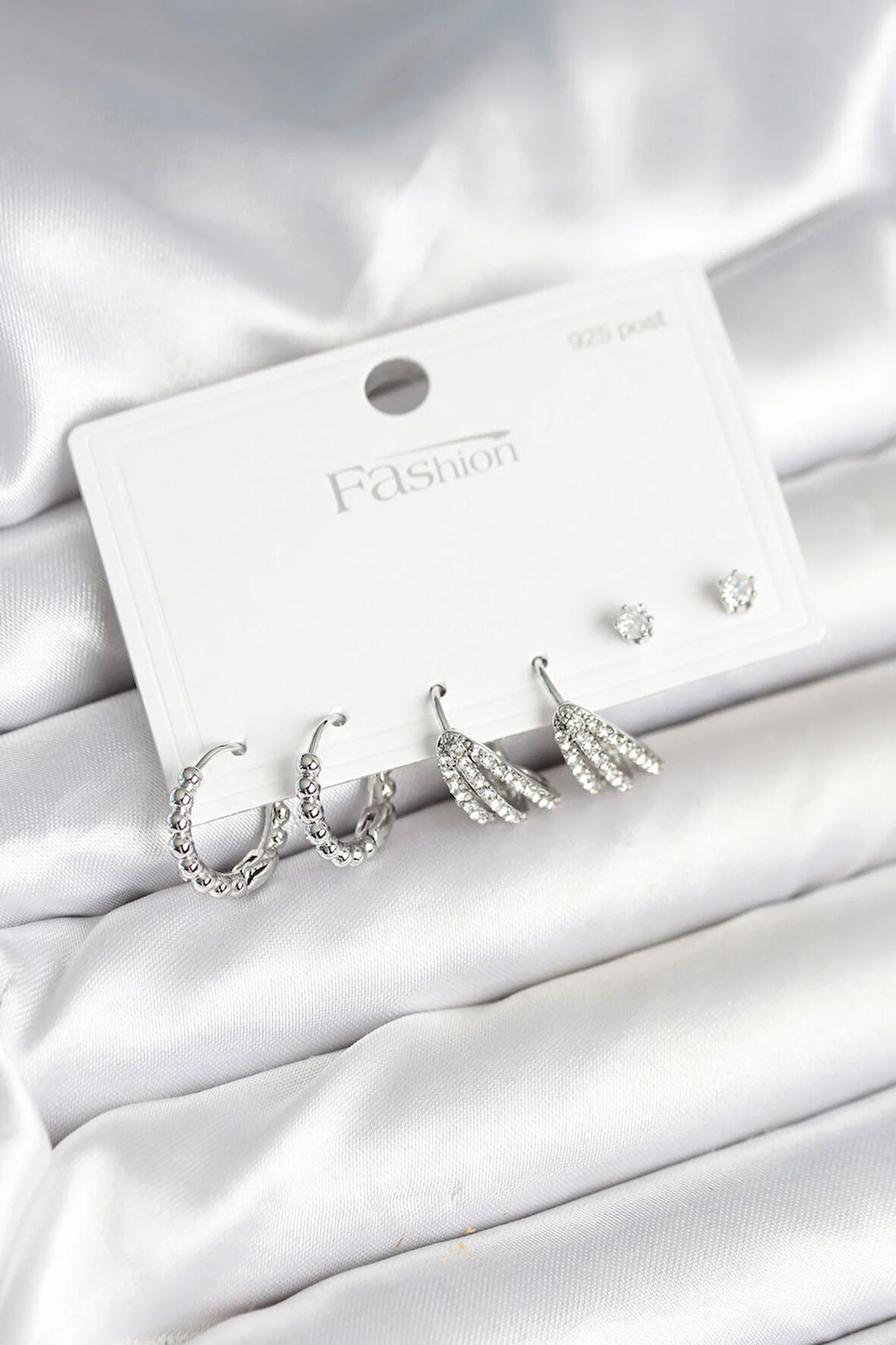 Tegan Pirinç Gümüş Renk Zirkon Taşlı 925 Gümüş Çivili Kadın Küpe Seti TG27BKP11254