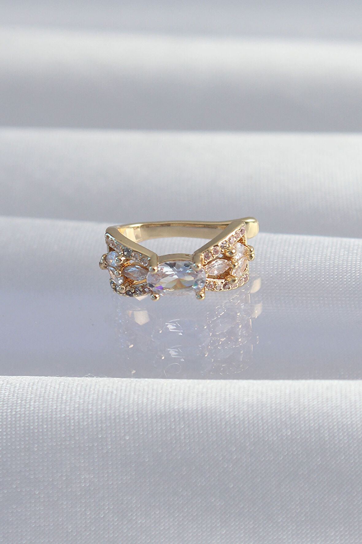 Tegan Pirinç Gold Renk Zirkon Taş Kaplama Earcuff Küpe TG27BKP9337