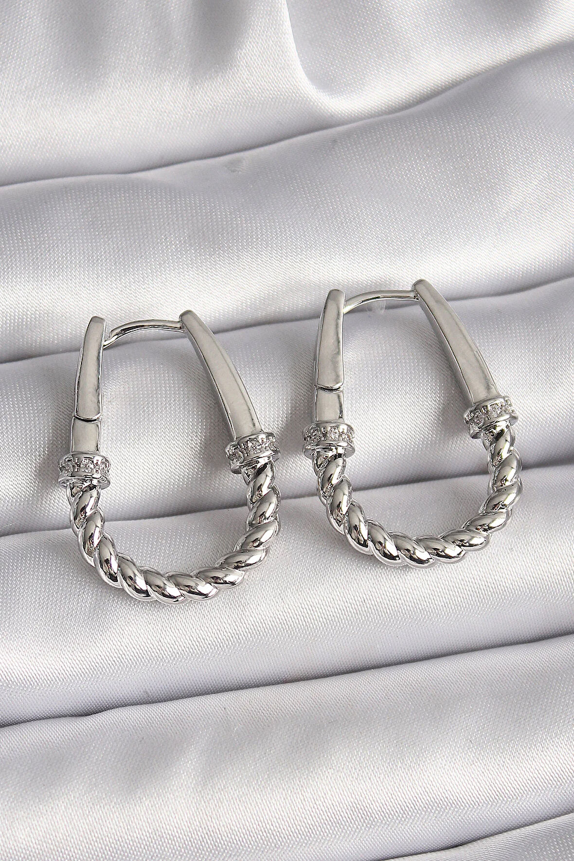 Tegan 316L Çelik Gümüş Renk Zirkon Taş Detaylı Burma Halka Model Kadın Küpe TG27BKP9721