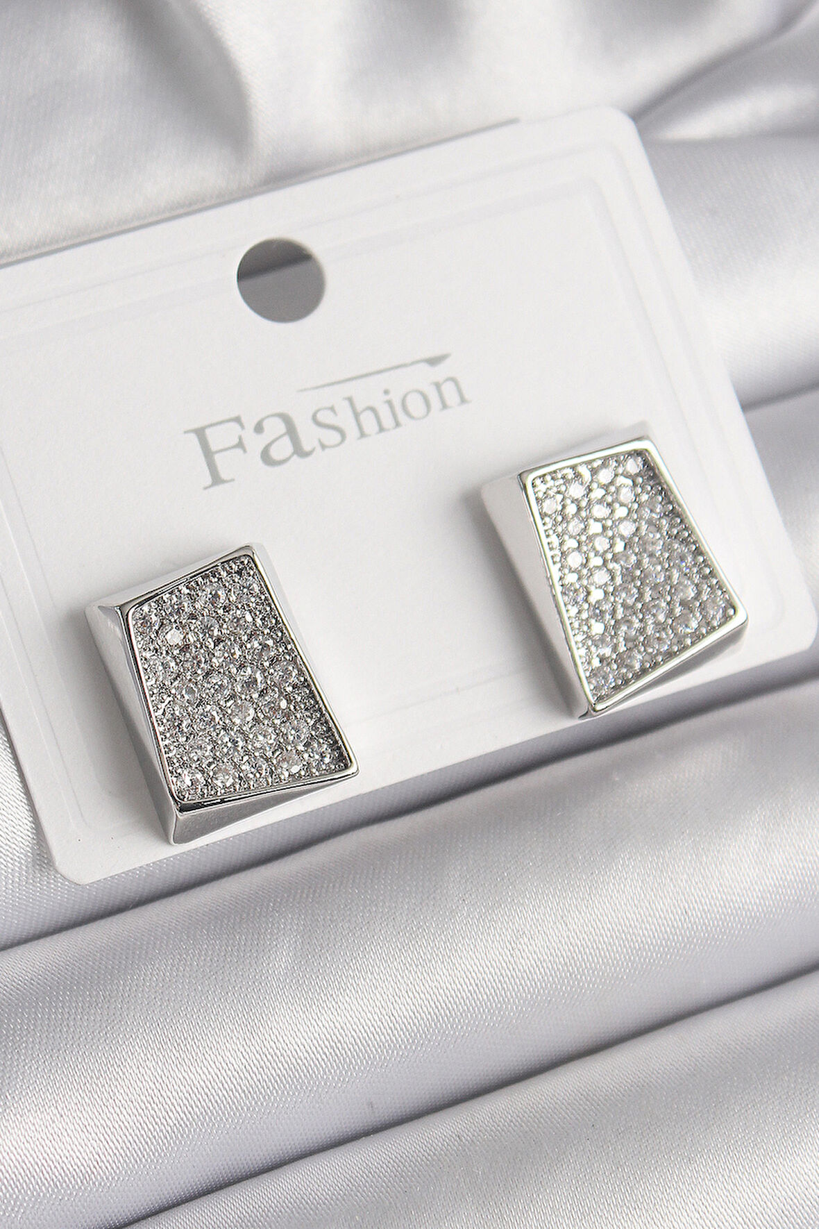 Tegan Pirinç Gümüş Renk Zirkon Taşlı Plaka Model Kadın Küpe TG27BKP9980