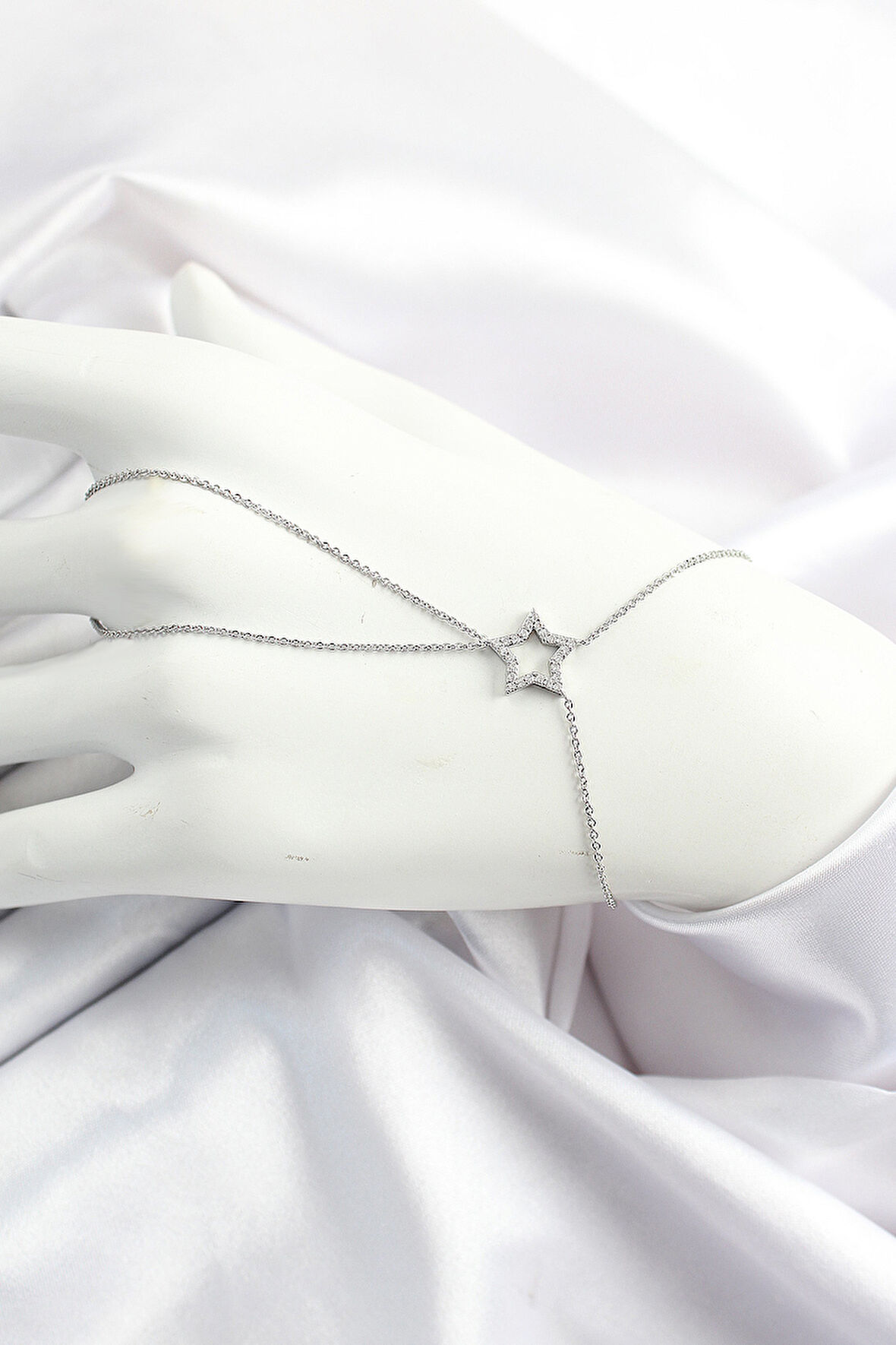 Tegan Pirinç Gümüş Renk Zirkon Taşlı Yıldız Model Şahmeran TG27SN677