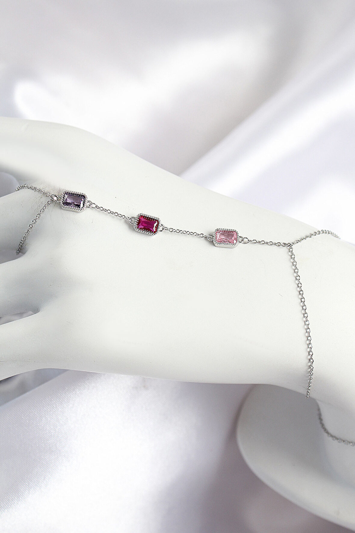 Tegan Pirinç Renkli Zirkon Taşlı Dikdörtgen Model Gümüş Renk Kadın Şahmeran TG27SN694