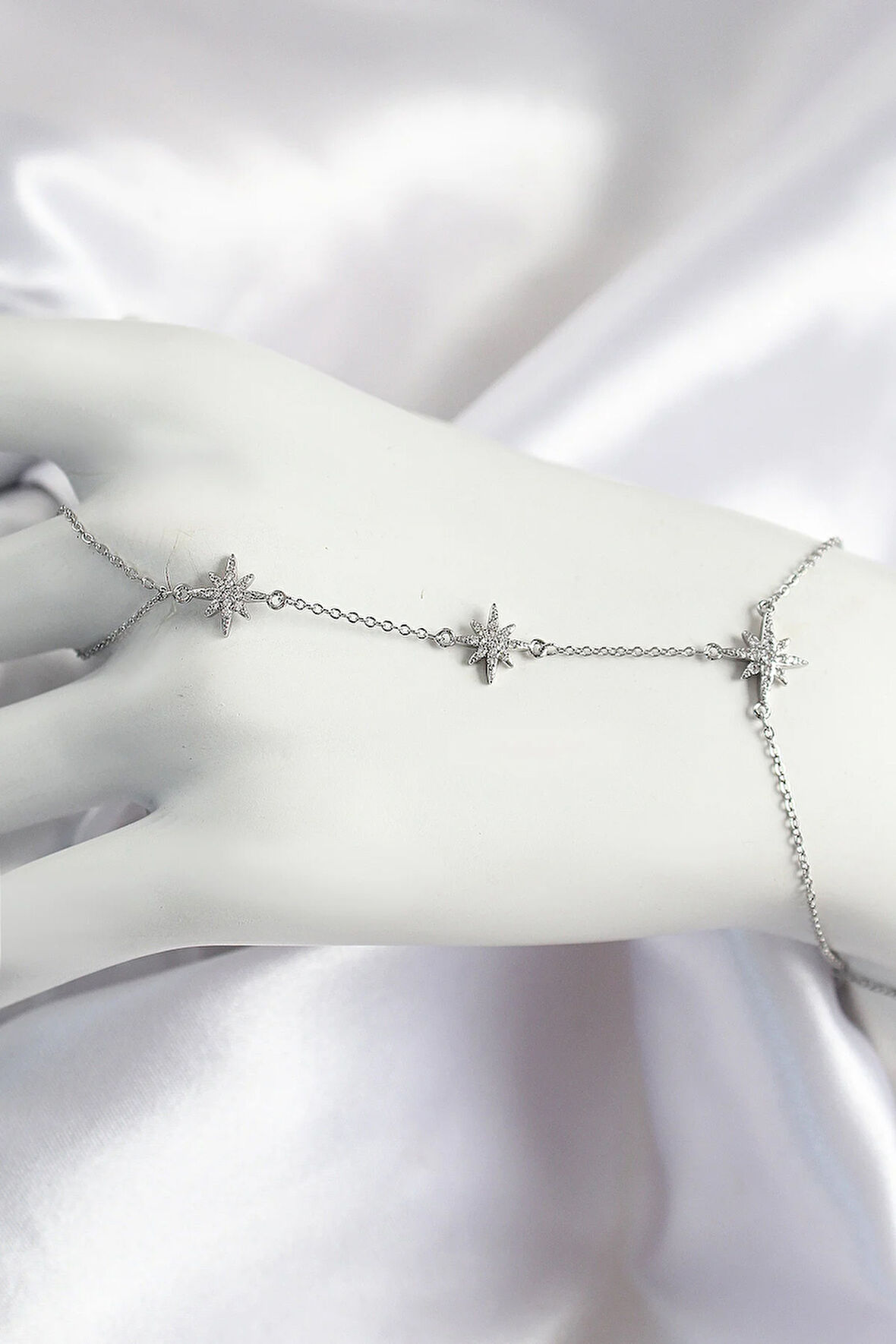 Tegan Pirinç Zirkon Taşlı Kutup Yıldızı Model Gümüş Renk Kadın Şahmeran TG27SN706