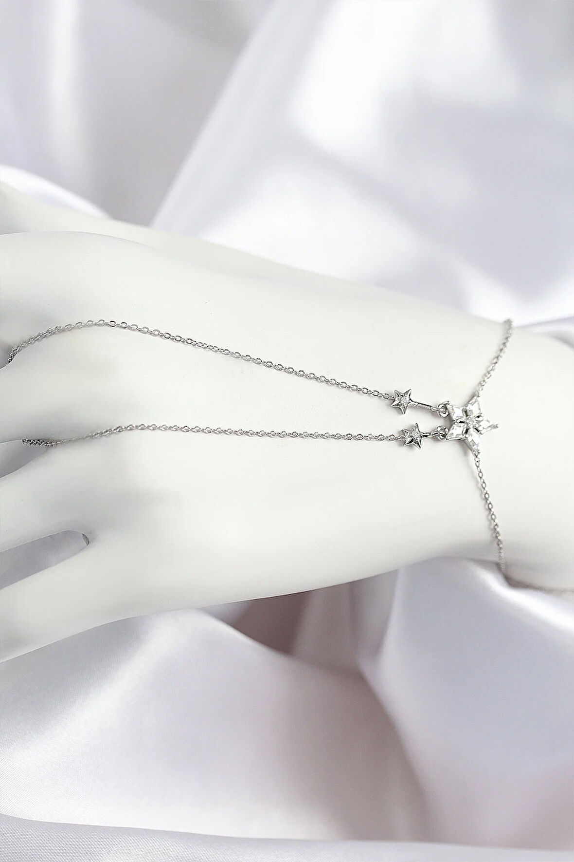 Tegan Pirinç Zirkon Taşlı Yıldız Model Gümüş Renk Şahmeran TG27SN711