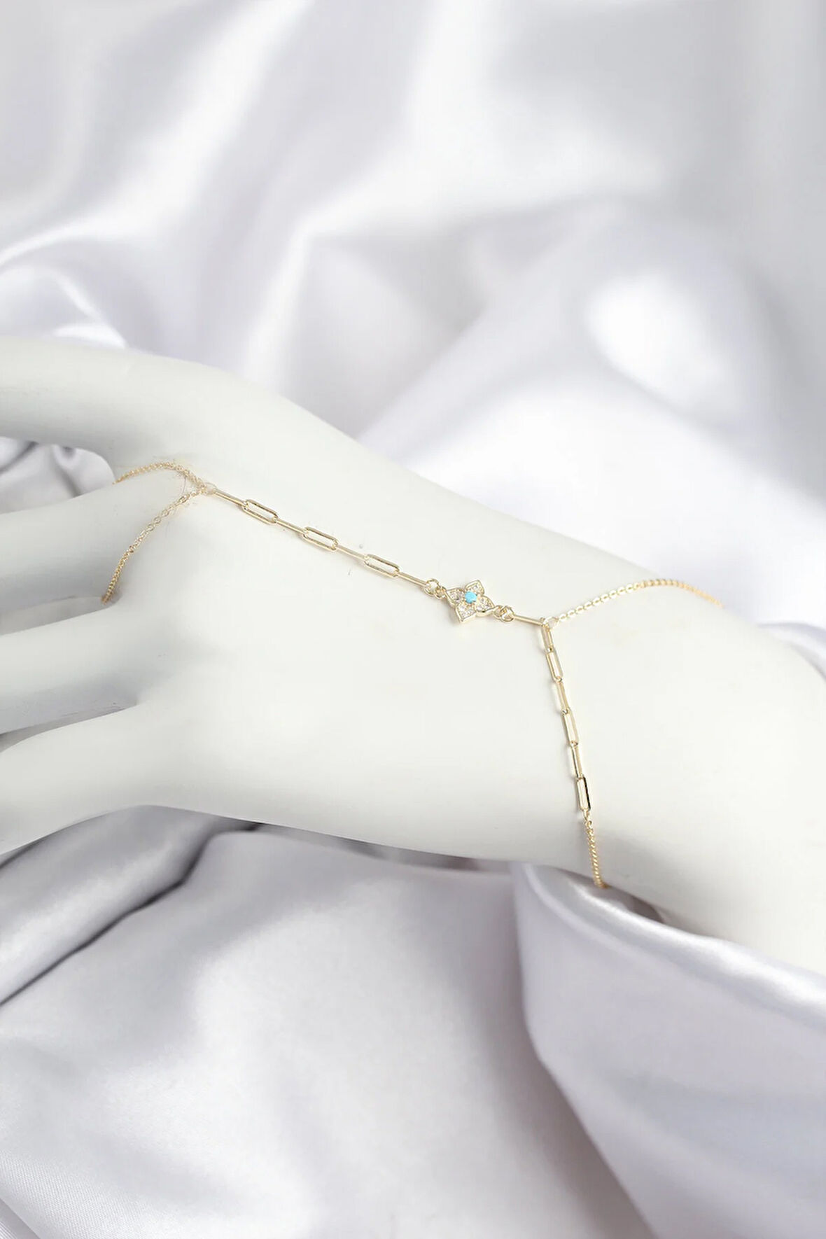 Tegan Pirinç Zirkon Taşlı Mavi Boncuklu Yonca Model Gold Renk Şahmeran TG27SN721