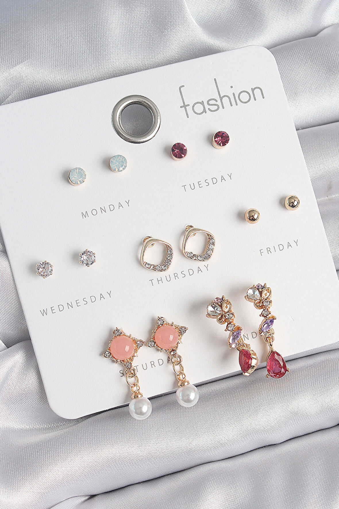 Pirinç Gold Renk Zirkon Taşlı Sallantı İnci Detay 7 Çift Kadın Küpe - TJ-BKP10534