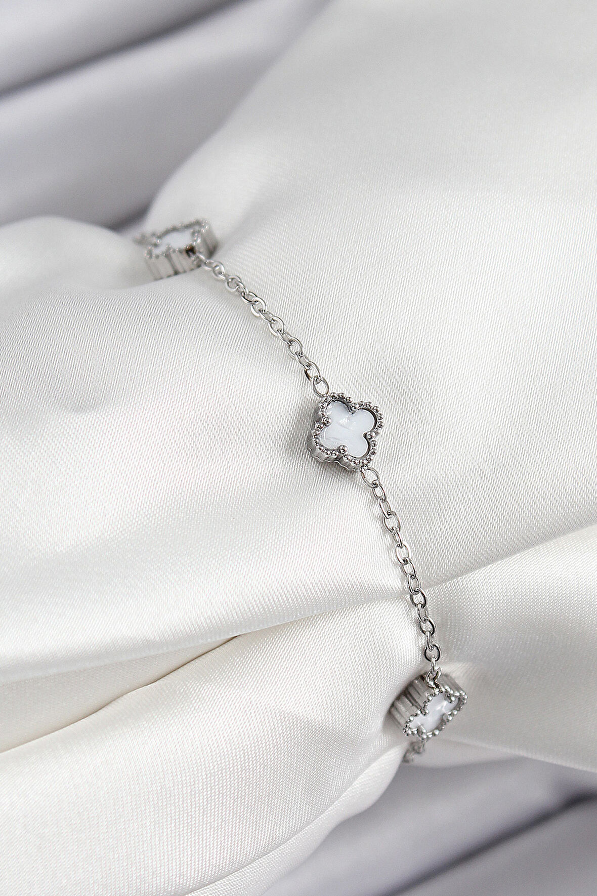 316L Çelik Beyaz Sedef Yonca Model Gümüş Renk Kadın Bileklik - TJ-BB7361