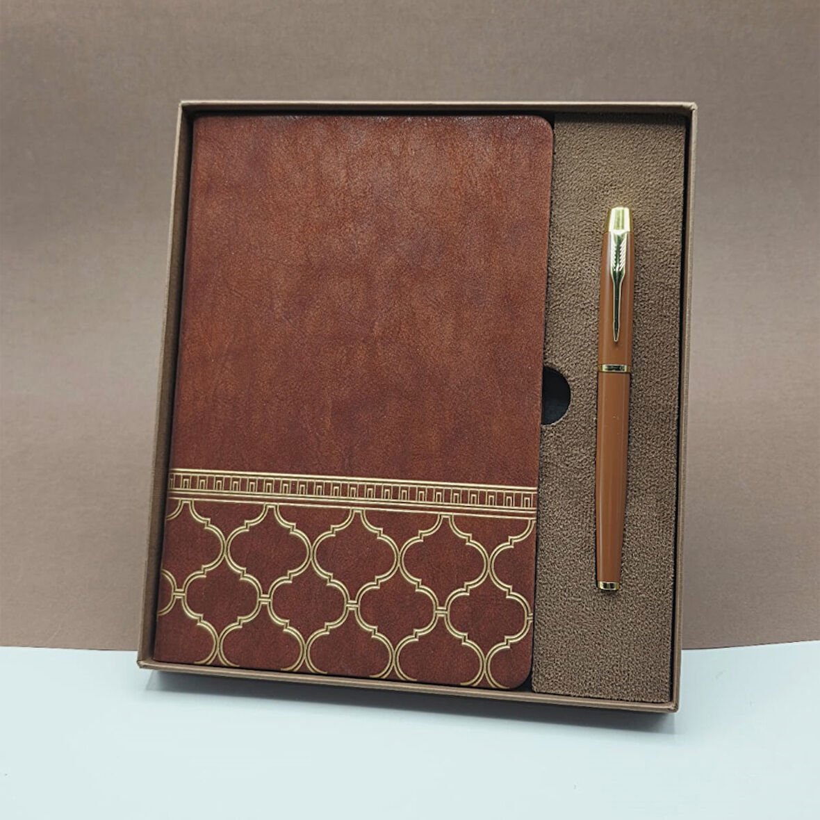 Öğretmenler Günü Hediyesi Kutulu Deri Defter Kalem Seti