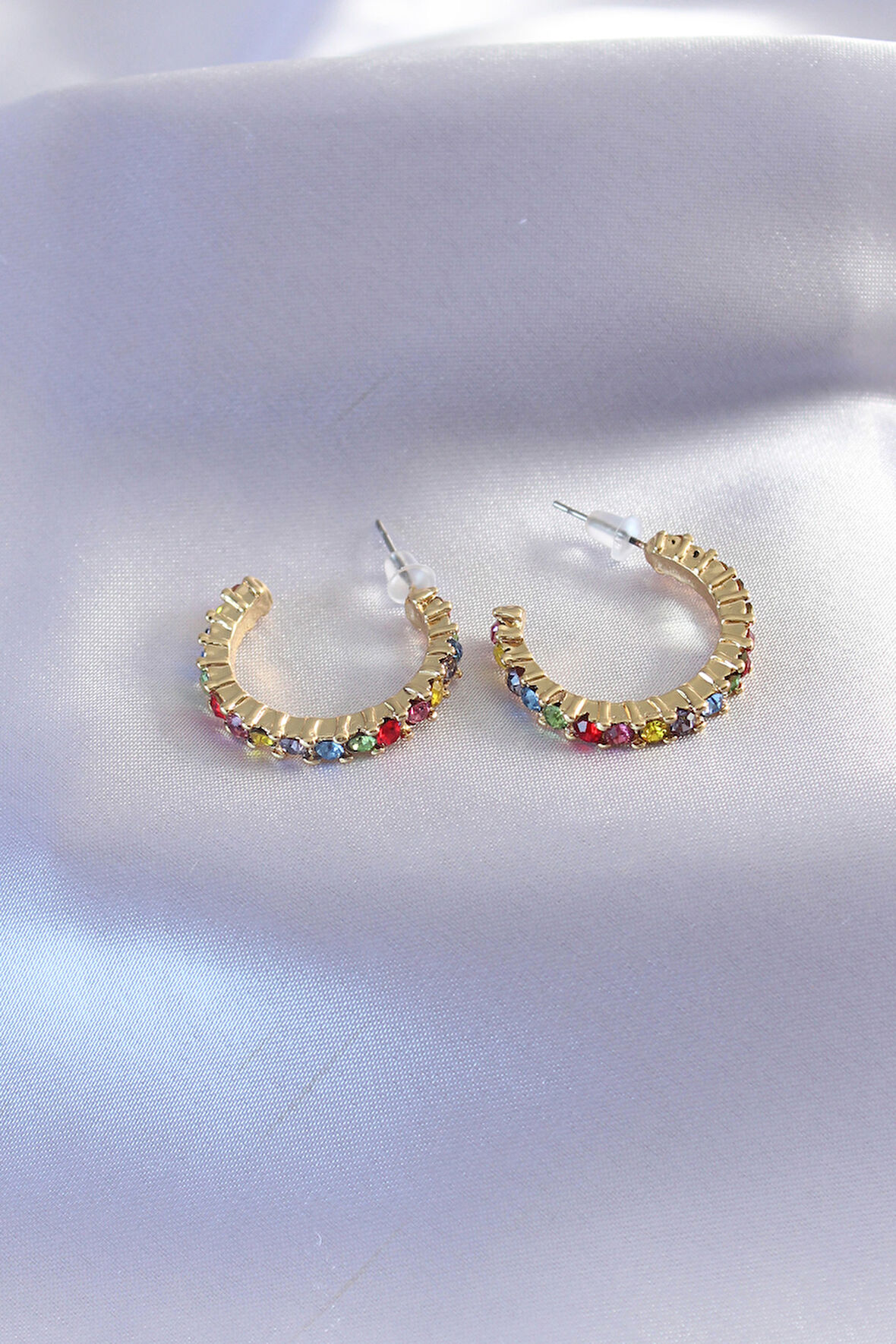 Gold Renk Yarım Halka Model Renkli Kristal Taşlı Kadın Küpe - TJ-BKP7268