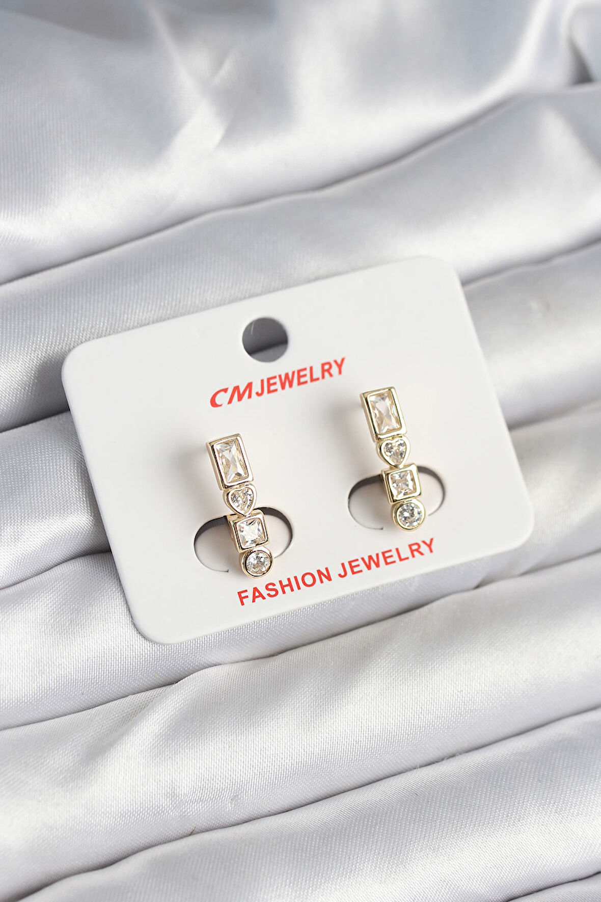 Pirinç Gold Renk Zirkon Taşlı Vintage Kadın Küpe - TJ-BKP11247