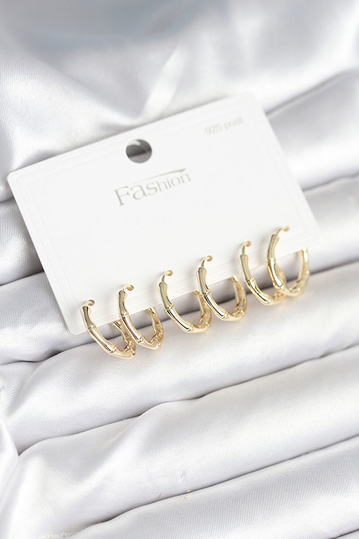 Pirinç Gold Renk Kemik Halka Model 925 Ayar Gümüş Çivili Kadın Küpe Seti - TJ-BKP11261