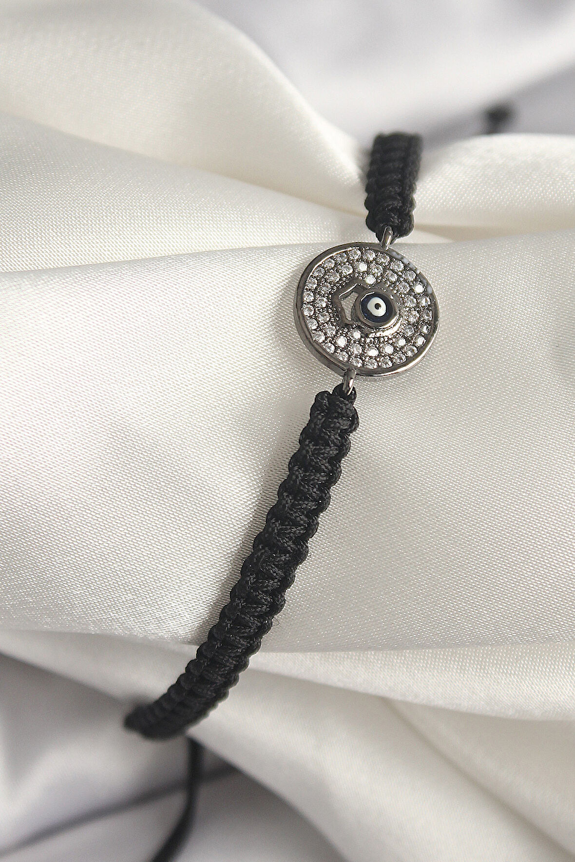 Pirinç Füme Renk Zirkon Taşlı Nazar Boncuk İşleme Makrome Asansörlü Model Kadın Bileklik - TJ-BB6788