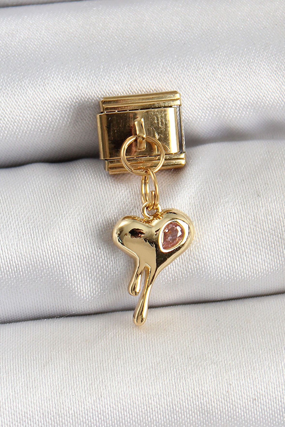 316L Çelik Sallantılı Zirkon Taşlı Eriyen Kalp Model Gold Renk Nomination Charm - TJ-BC1433