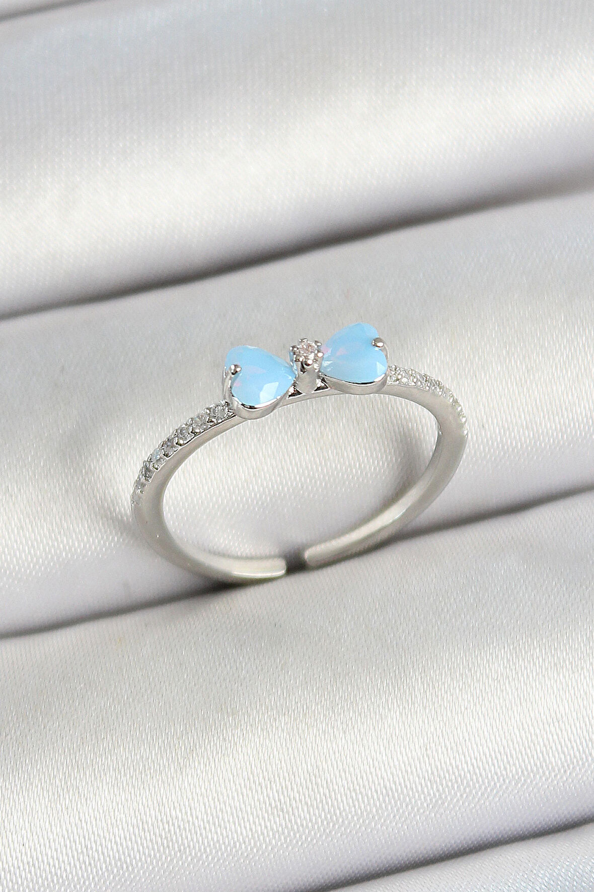 Pirinç Fiyonk Figürlü Zirkon Taşlı Gümüş Renk Ayarlanabilir Kadın Yüzük - TJ-BYK3761