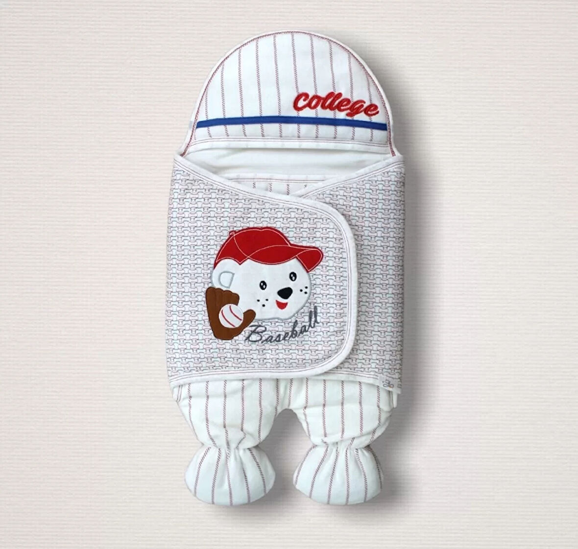 Yenidoğan Beyzbolcu Nakışlı Ayaklı Erkek Bebek Kundak Ekru