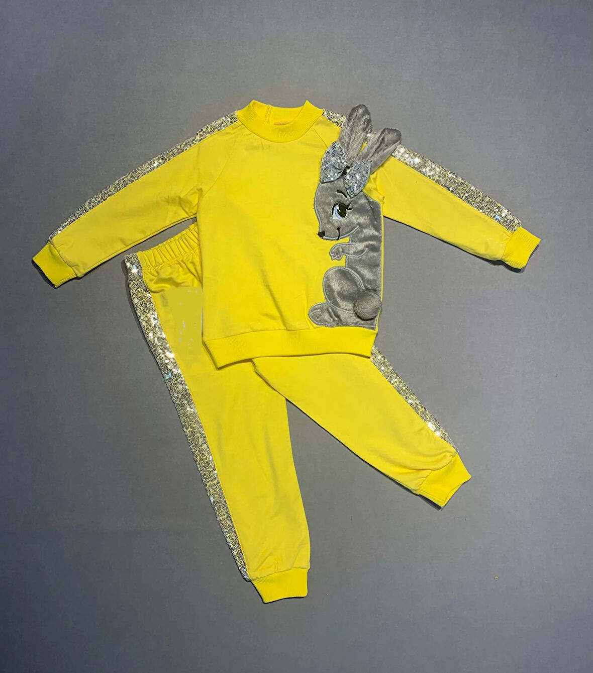 1-2-3 Yaş Payetli Pelüş Tavşan Desenli Likra Penye Kumaş Sweat Pantolonlu Kız 2li Çocuk Takımı Sarı