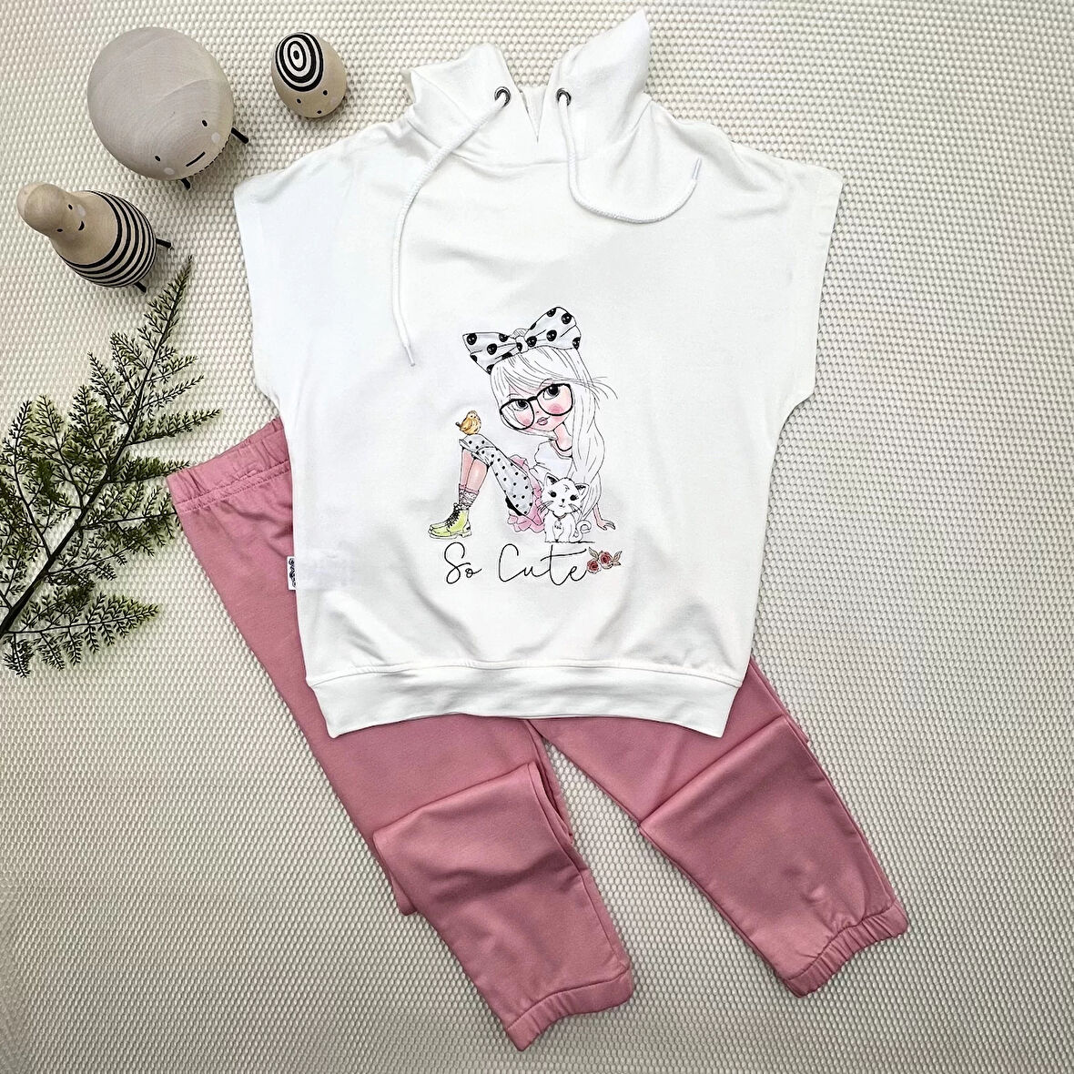 3-4-5 Yaş Kapşonlu Sevimli Kız Baskılı Kısa Kolu 2li Kız Erkek Çocuk Takımı Gül Kurusu